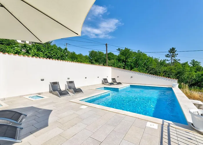 Traumhaftes Nur 600 Meter Zum Sandstrand Mit Gym, Meerblick, Pool