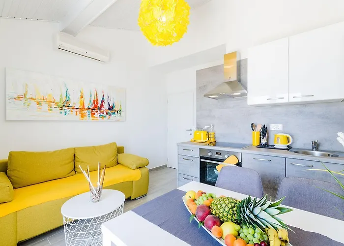 Traumhaftes Nur 600 Meter Zum Sandstrand Mit Gym, Meerblick, Pool